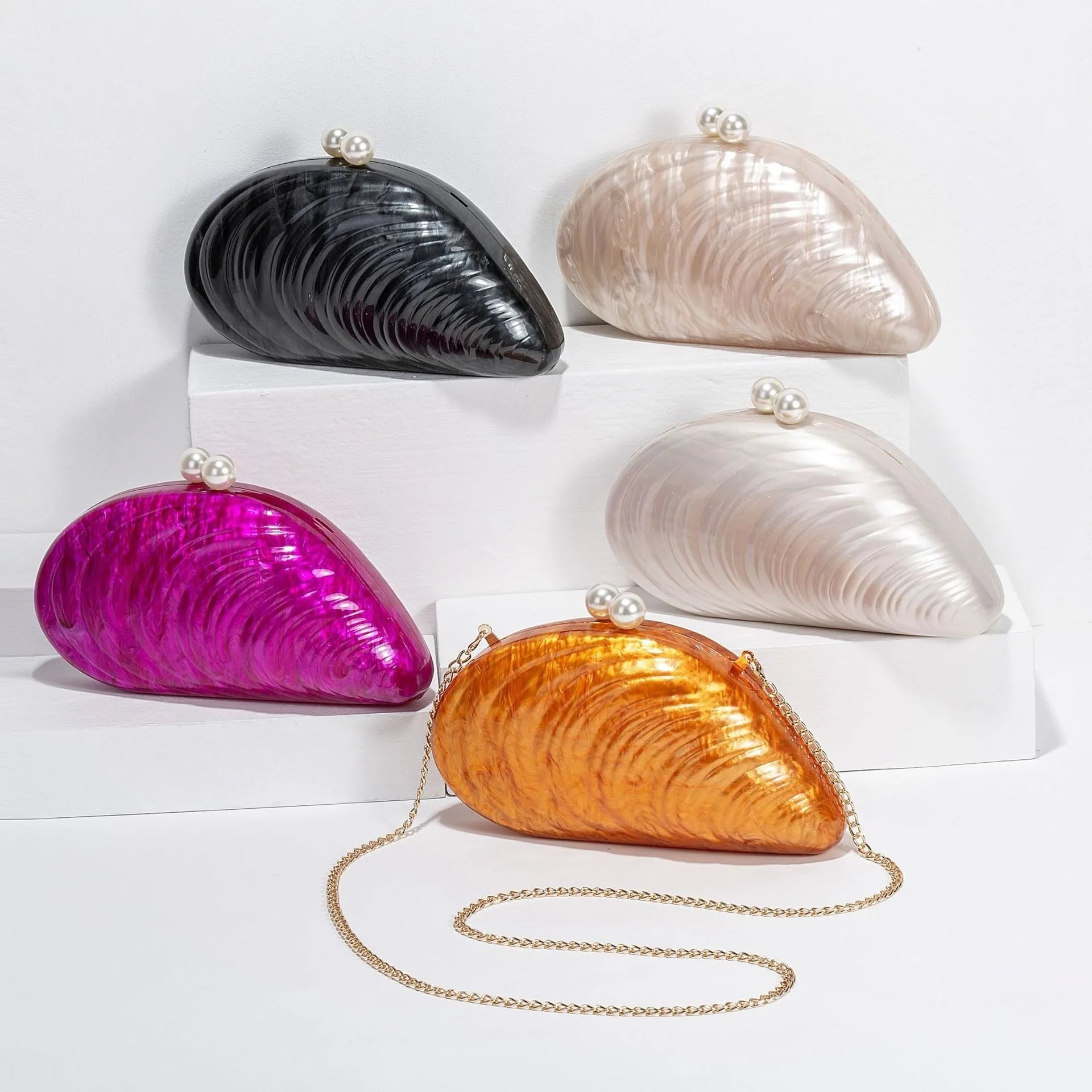 SOERA Valentina Shell-Shaped Clutch Purse - Handbags - White