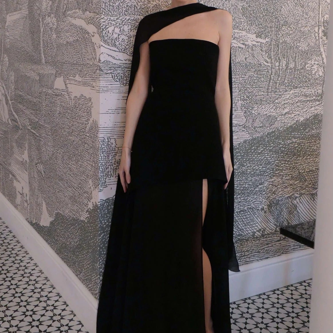 Ophelia robe maxi asymétrique transparente
