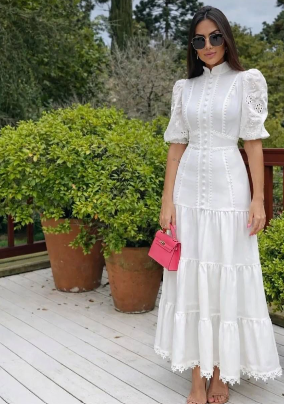 Robe midi Isabelle en dentelle ajourée avec manches bouffantes