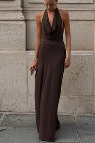 Robe longue dos nu à tour de cou Naomi en marron