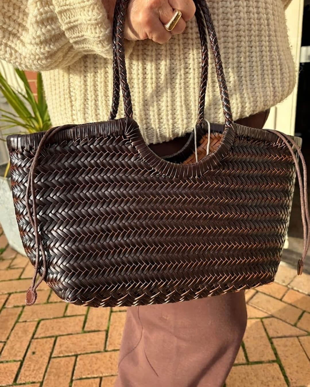 Borsa tote intrecciata a mano in vegan leather Bianca