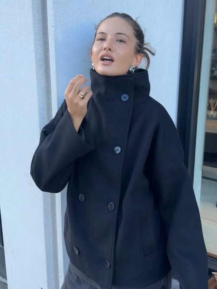 Clarissa Jacke mit Stehkragen