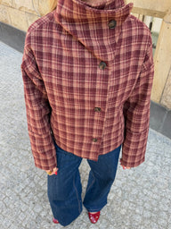 Jane Mantel mit Stehkragen und Karomuster