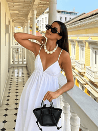Robe maxi Beatrice à décolleté en V profond et dos nu