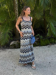Bianca Häkelkleid mit Schlitz als Cover-up