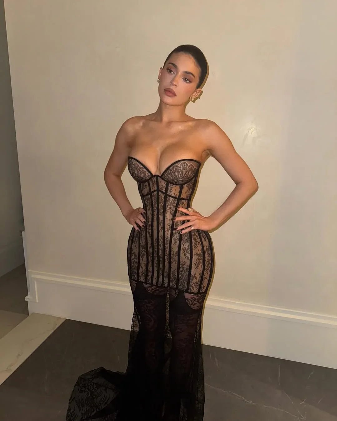 SOERA Missy Strapless Lace Maxi Dress - Dresses -  Black L