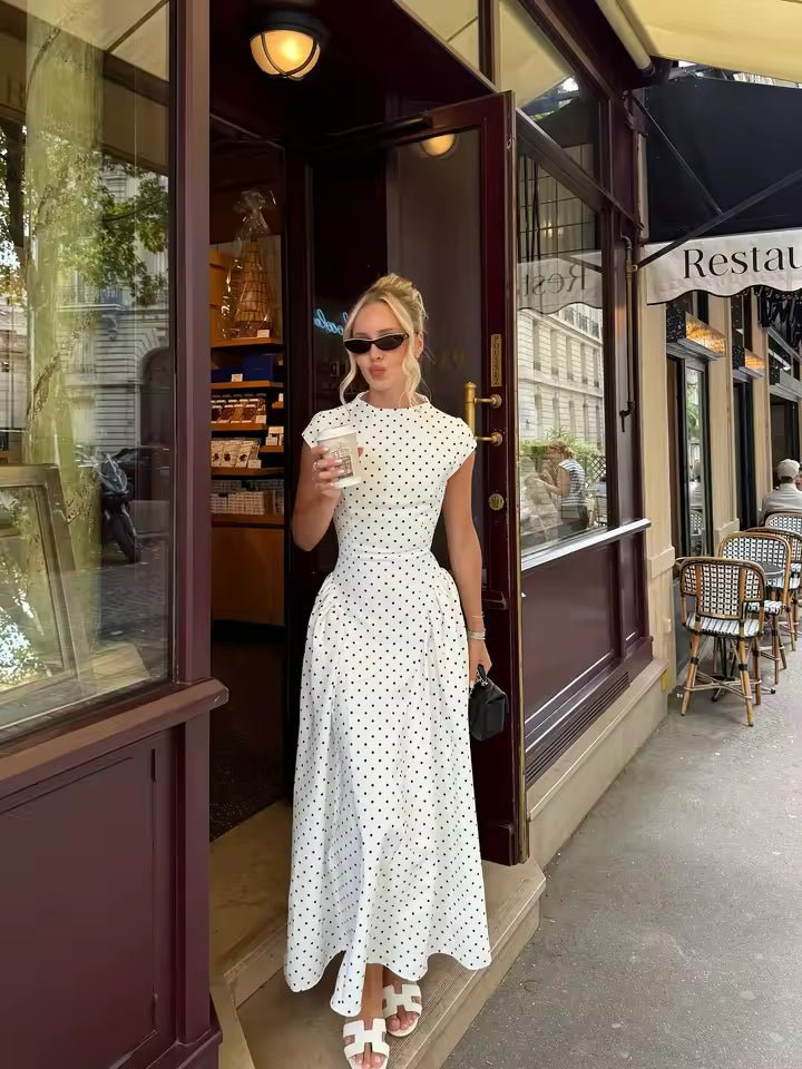 Robe maxi évasée Bianca à manches cap