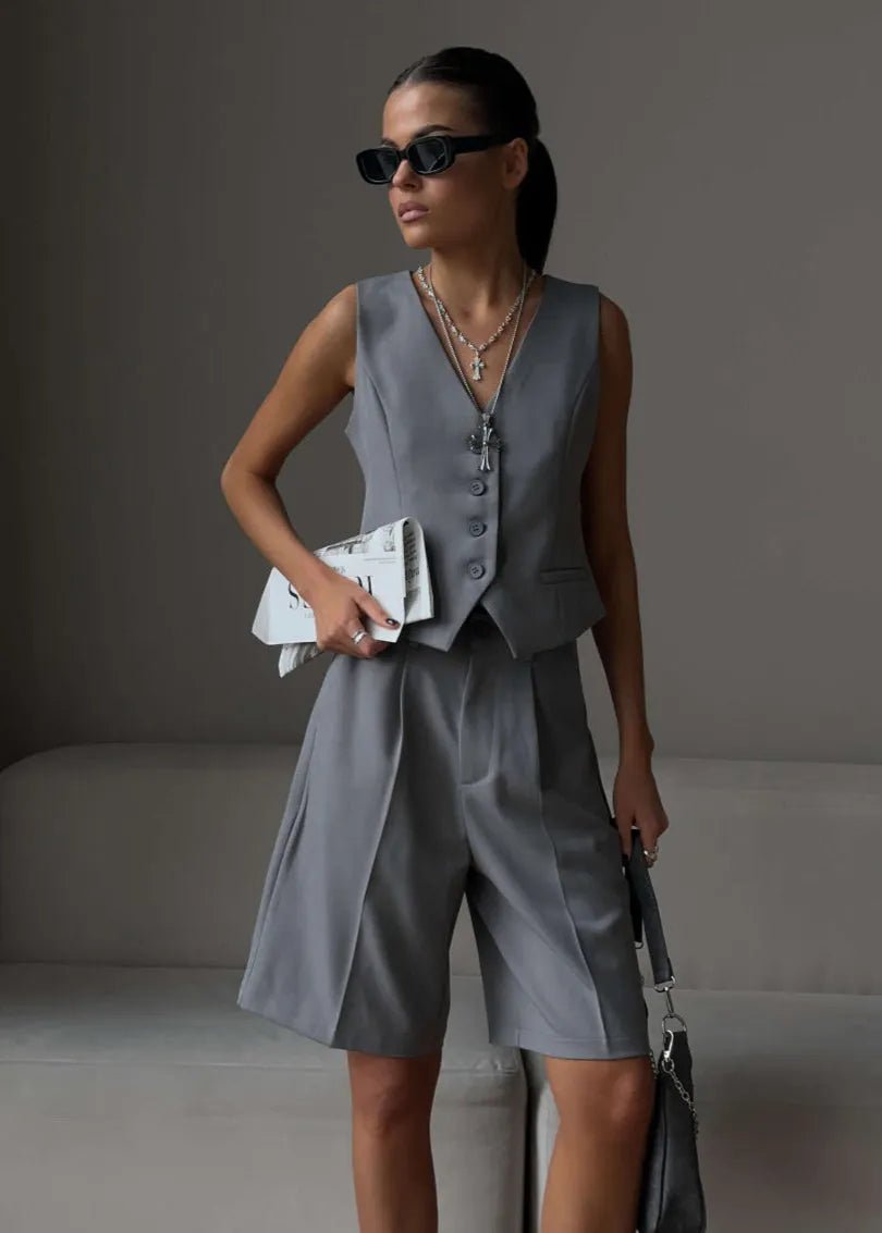 Completo gilet su misura e bermuda Bianca
