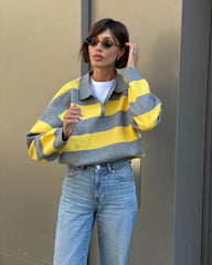 Pullover a righe lavorato a maglia con scollo a V Una